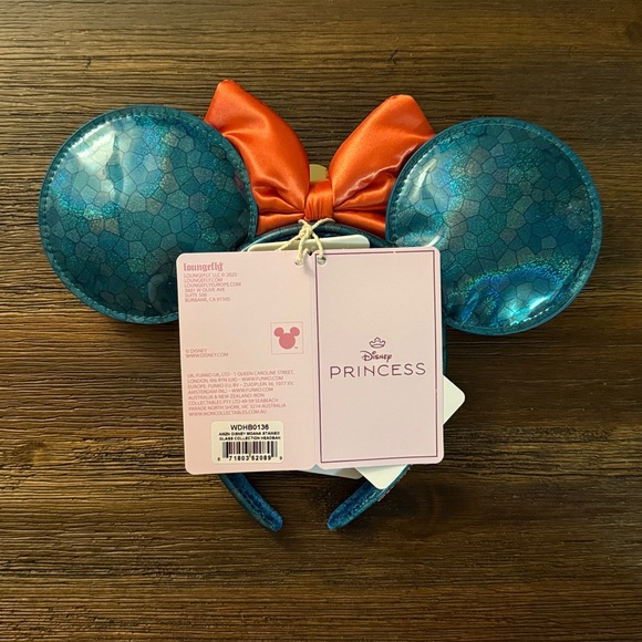 Loungefly Disney Princess Stained Glass Collection Moana Ear Headband NWT - Picture 13 of 15